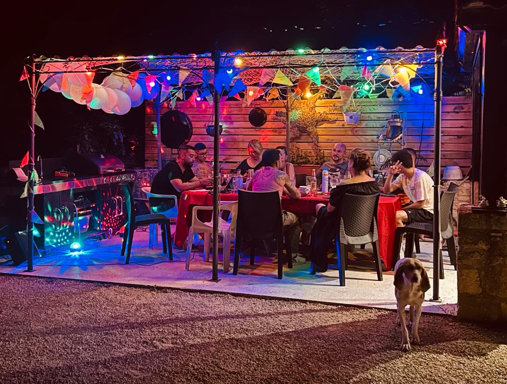 Grande tablée conviviale pour cousinade dans le Lot